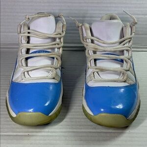 Blue and White Sneakers JORDAN SKU 528896-106 USED (not box)